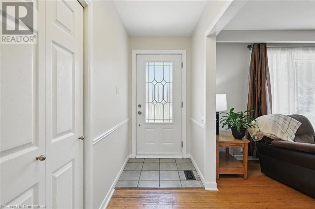 452 WEDGEWOOD DRIVE Image 5