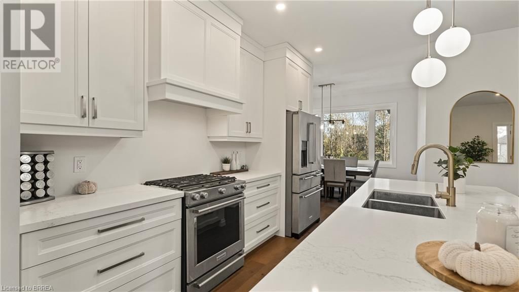 790 SOUTH COAST DRIVE Image 12