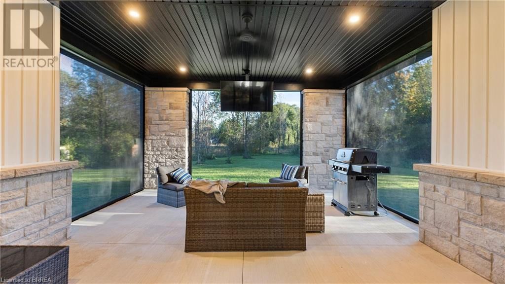 790 SOUTH COAST DRIVE Image 32