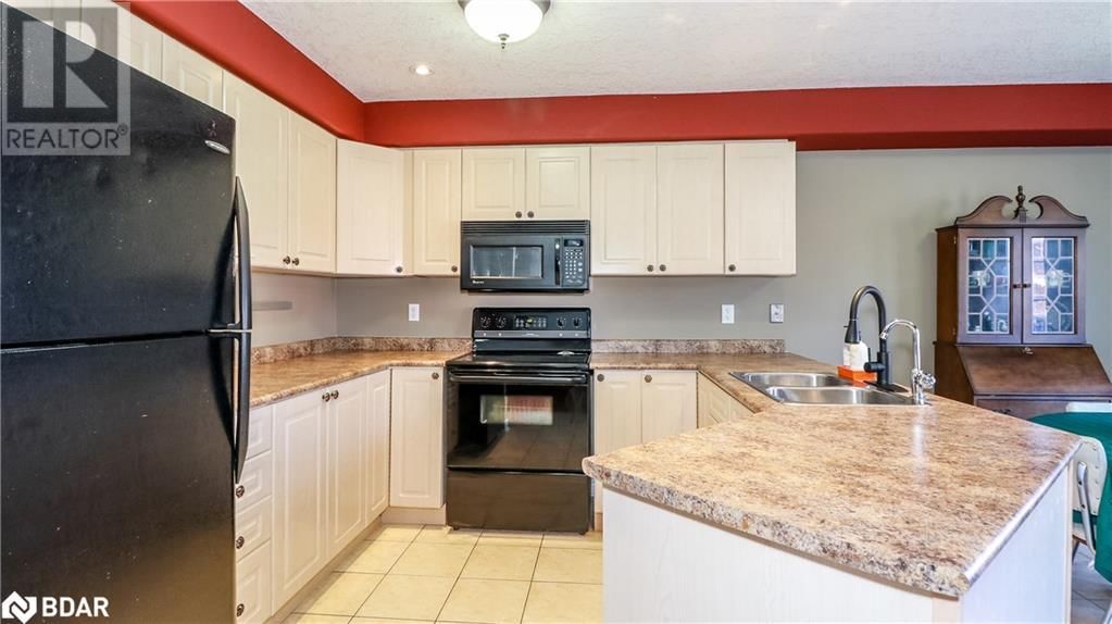 40 BENJAMIN LANE Image 14