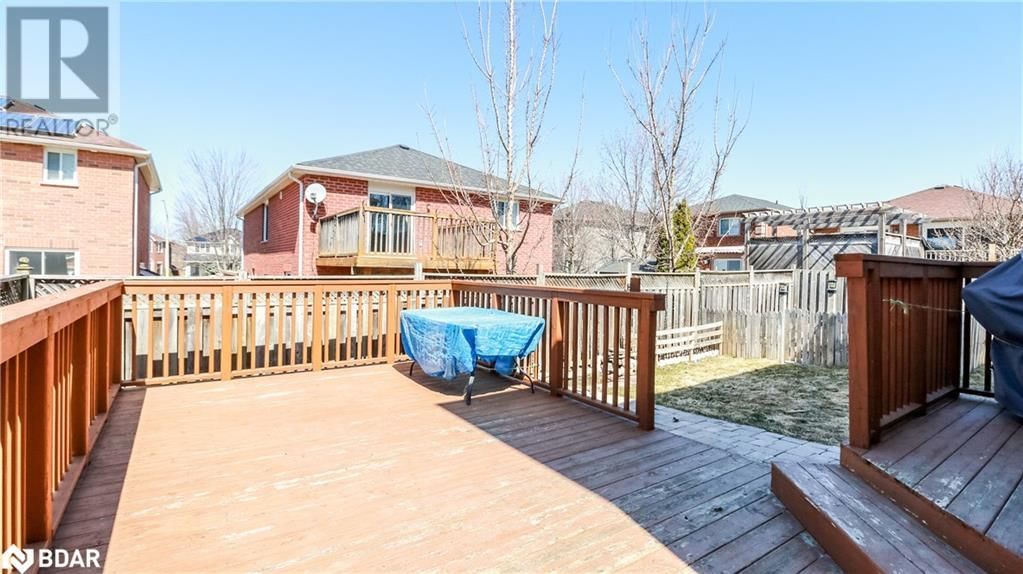 40 BENJAMIN LANE Image 34