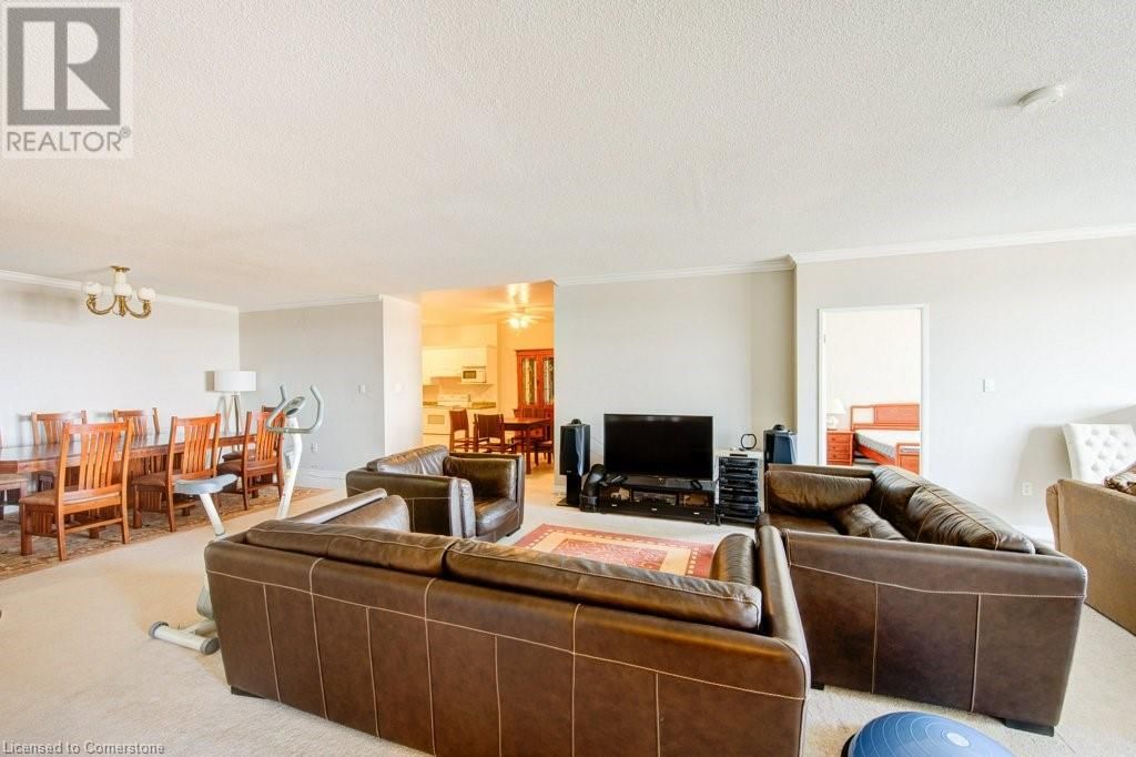 1001 - 255 KEATS WAY Image 16