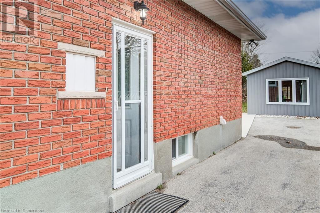 444 SPEEDVALE AVENUE EAST Image 16