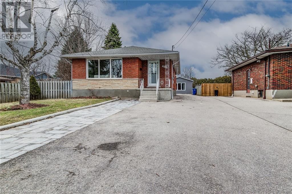 444 SPEEDVALE AVENUE EAST Image 33