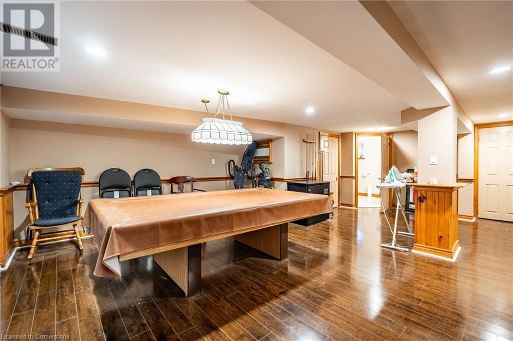212 BROOKFIELD AVENUE Image 18