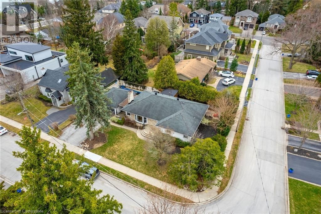 212 BROOKFIELD AVENUE Image 31