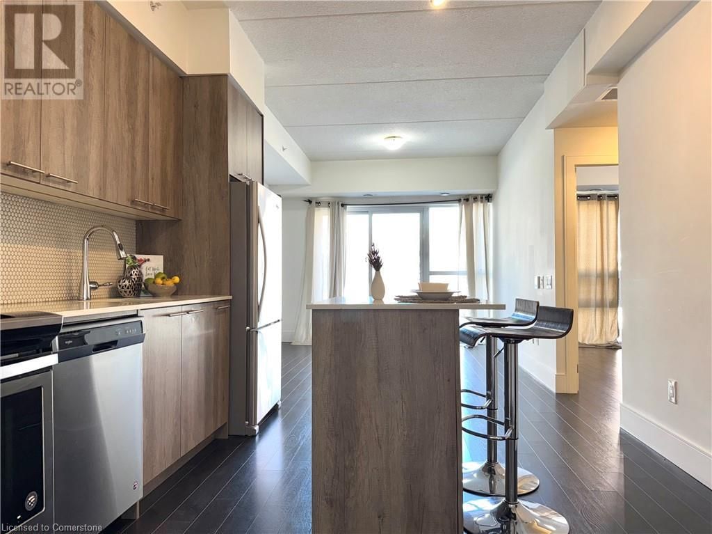 106 - 15 PRINCE ALBERT BOULEVARD Image 3