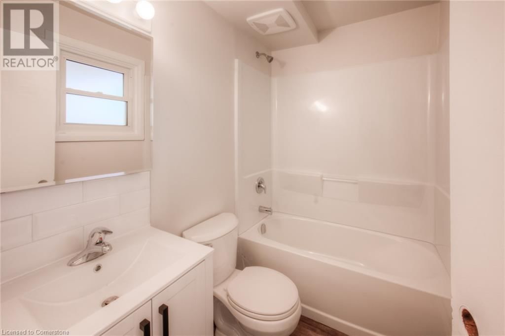 22 - 158 ERB STREET Image 11
