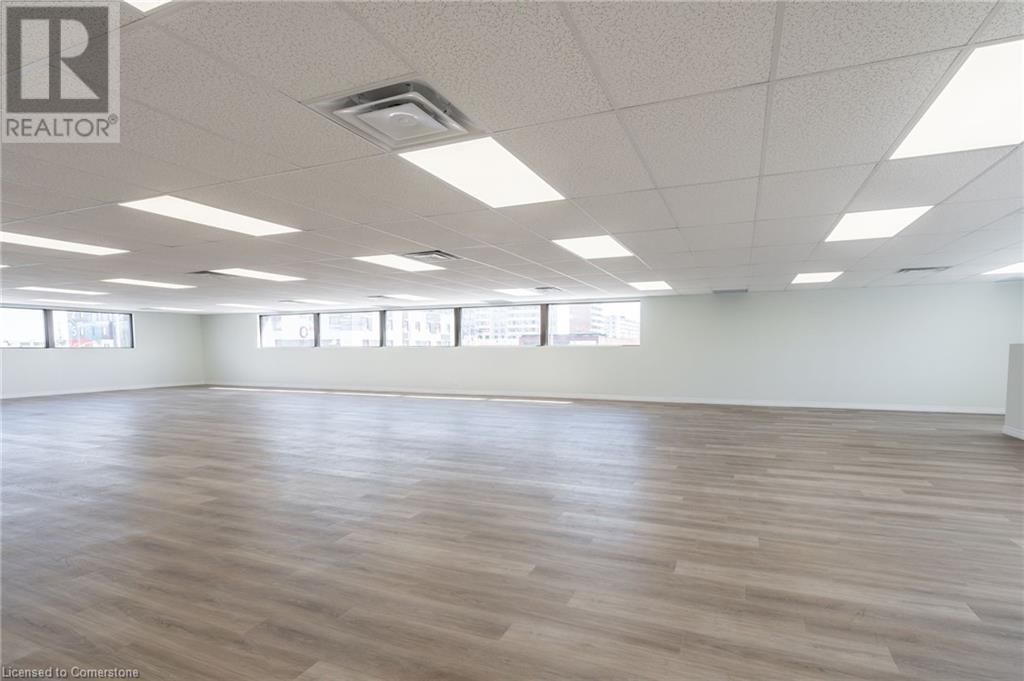 2ND FLOOR - 237 PARKDALE AVENUE NORTH Image 12