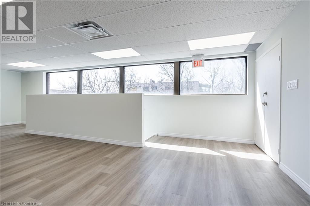 2ND FLOOR - 237 PARKDALE AVENUE NORTH Image 14