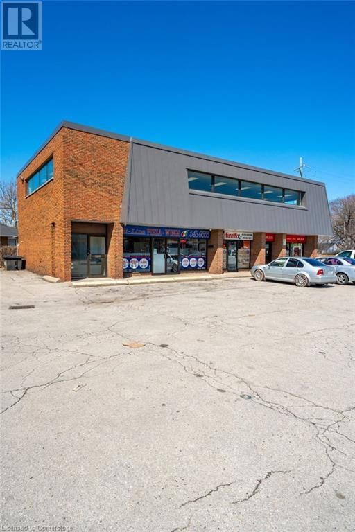 2ND FLOOR - 237 PARKDALE AVENUE NORTH Image 5