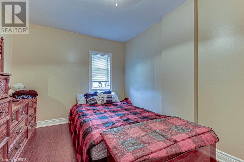 254 BRANT AVENUE Image 13