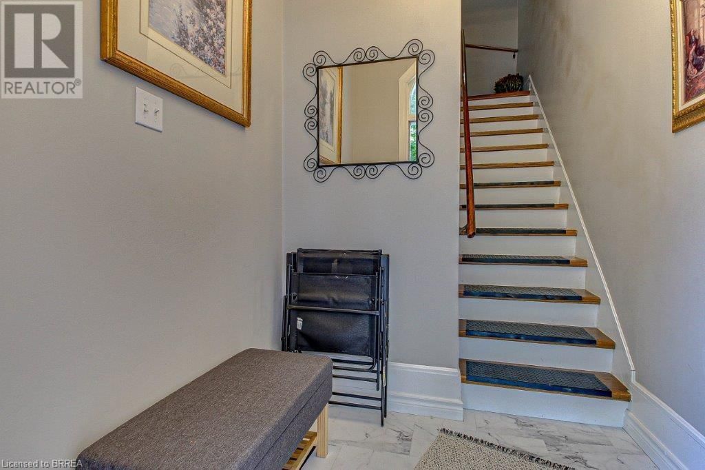 254 BRANT AVENUE Image 15