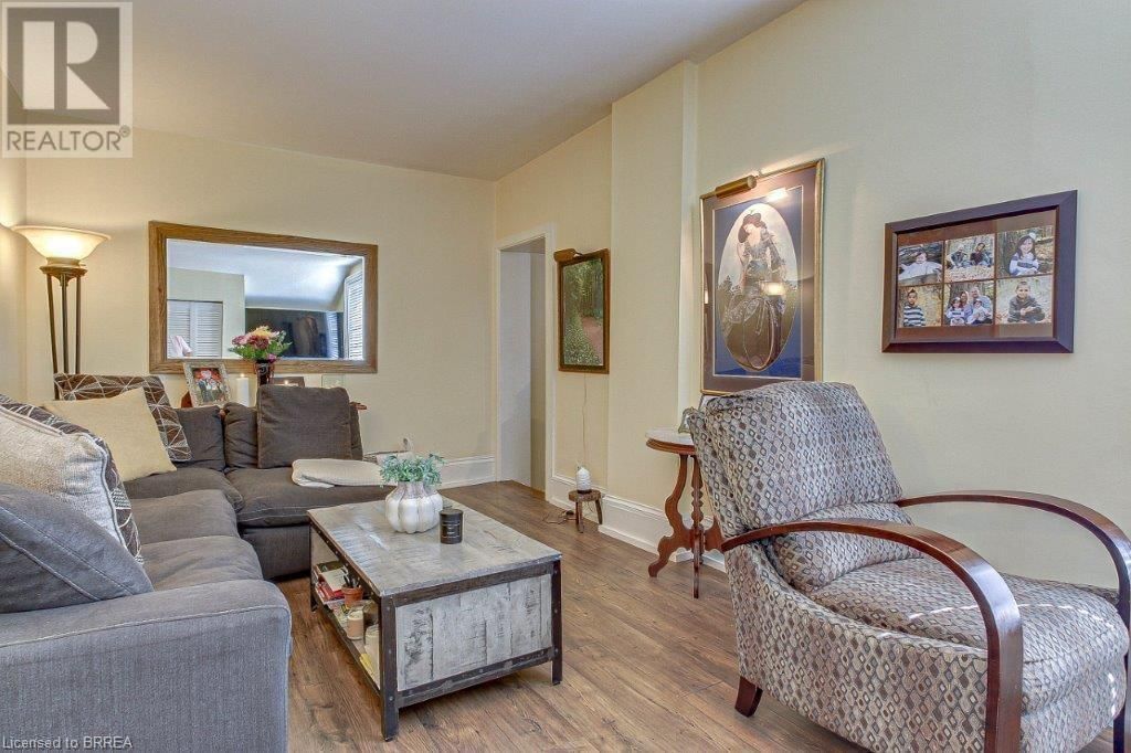 254 BRANT AVENUE Image 19