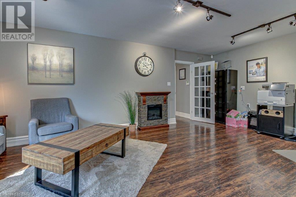 254 BRANT AVENUE Image 23