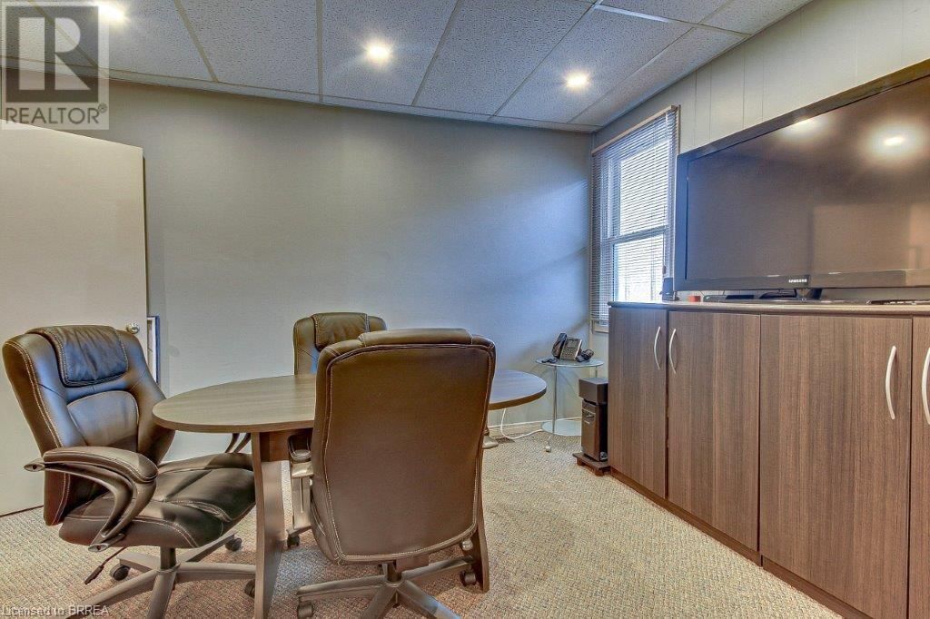 254 BRANT AVENUE Image 34