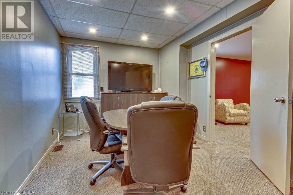 254 BRANT AVENUE Image 35