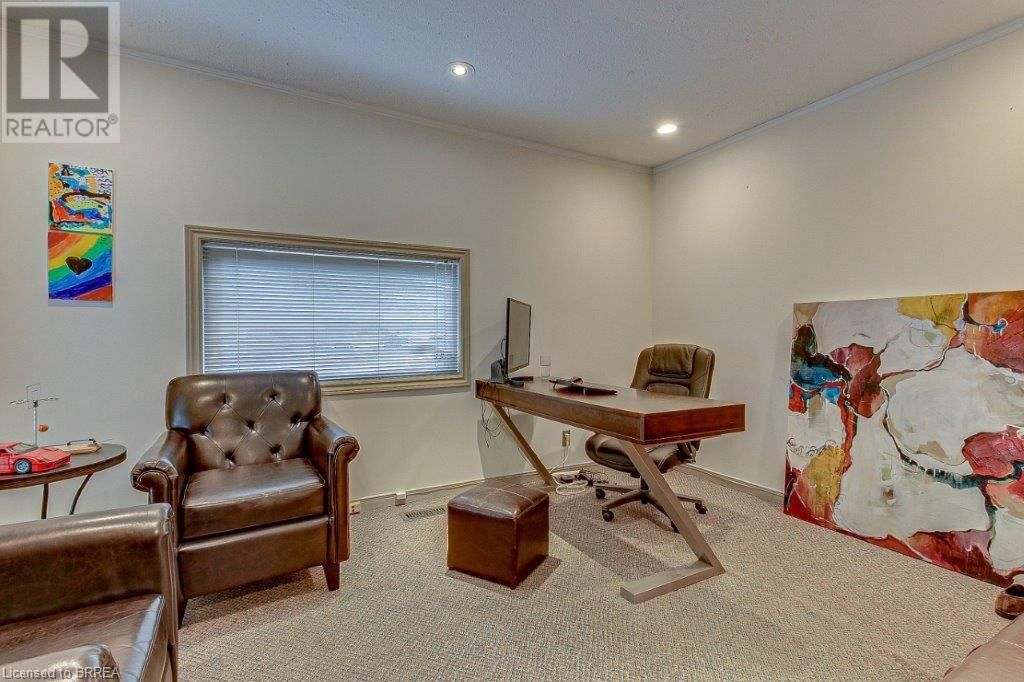 254 BRANT AVENUE Image 37