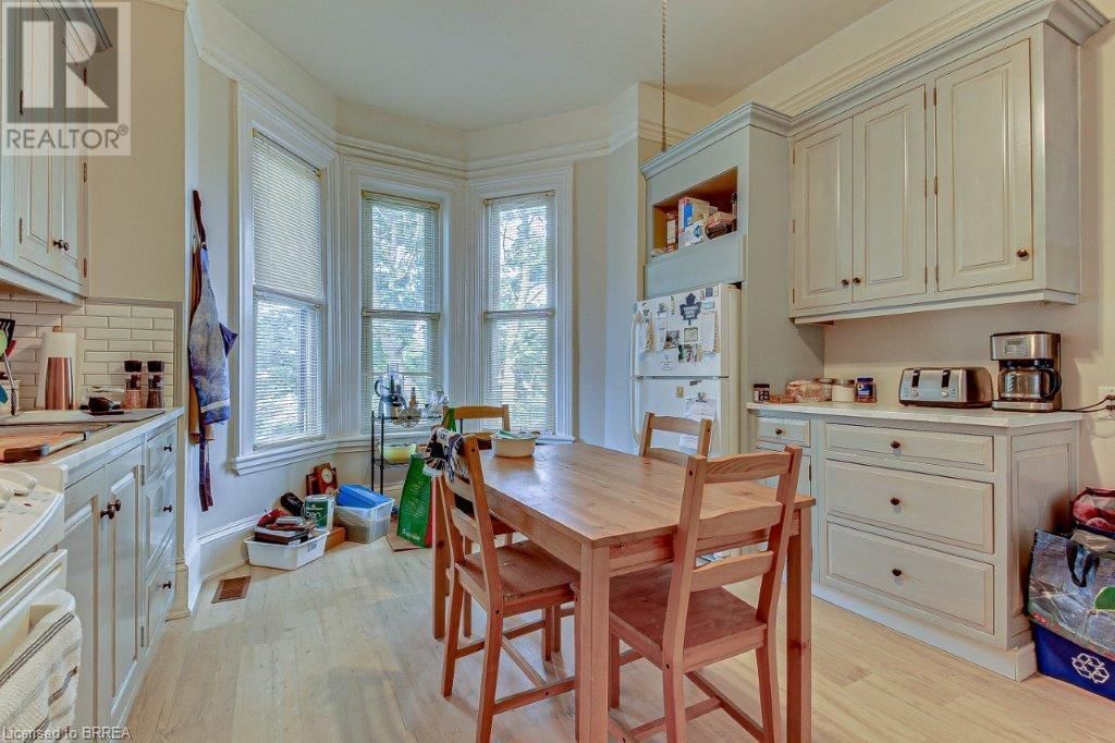 254 BRANT AVENUE Image 8