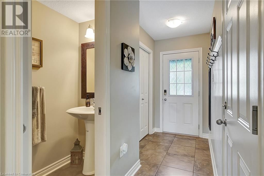 6 - 535 MARGARET STREET Image 6