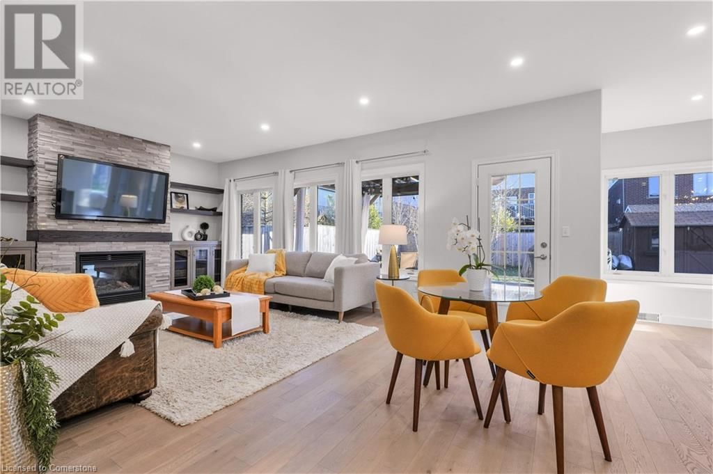 70 SCHWEITZER CRESCENT Image 12