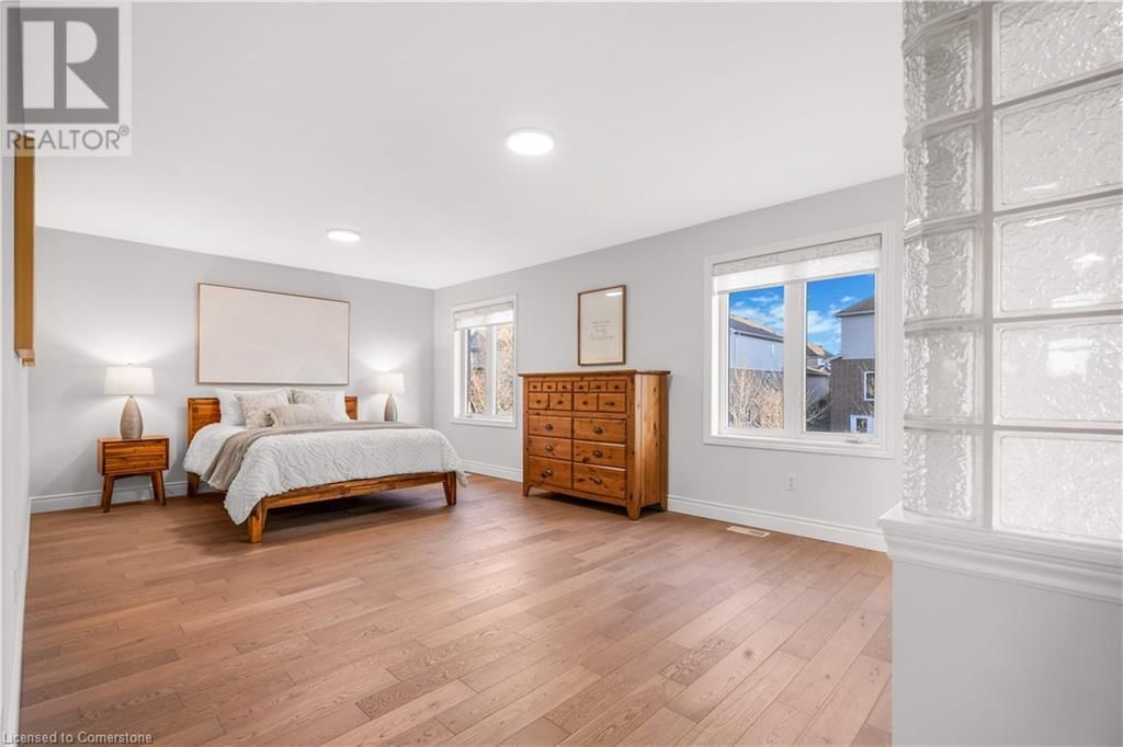 70 SCHWEITZER CRESCENT Image 29