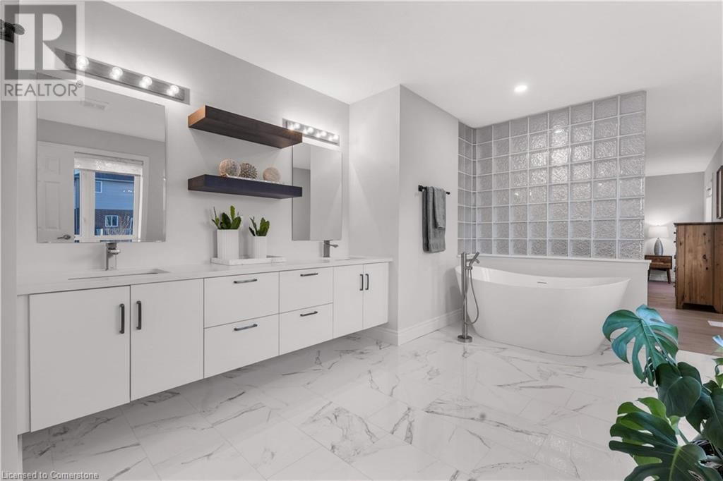 70 SCHWEITZER CRESCENT Image 33