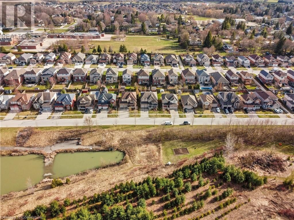 70 SCHWEITZER CRESCENT Image 46