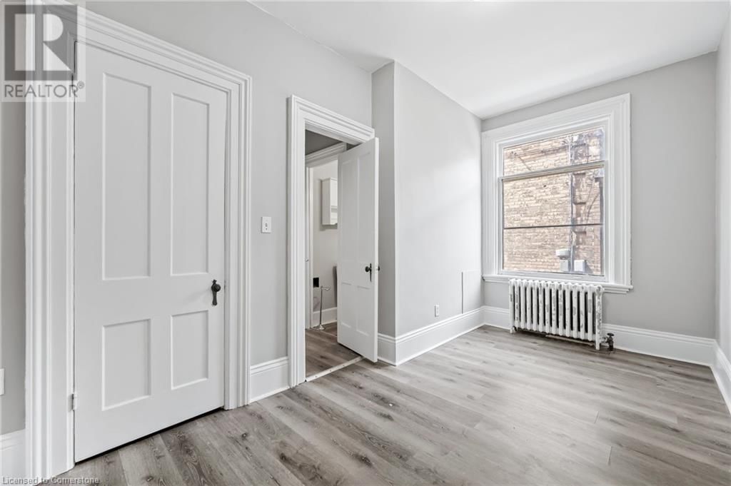 242 DALHOUSIE STREET Image 14