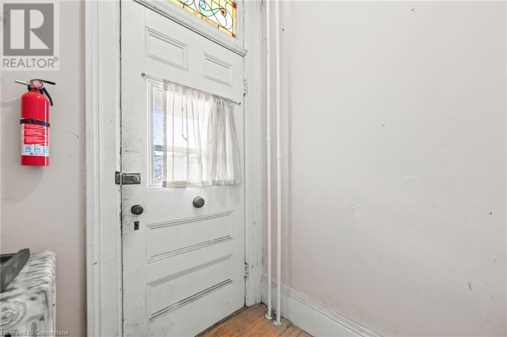 242 DALHOUSIE STREET Image 19