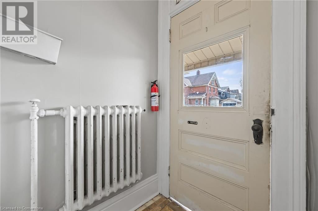 242 DALHOUSIE STREET Image 4