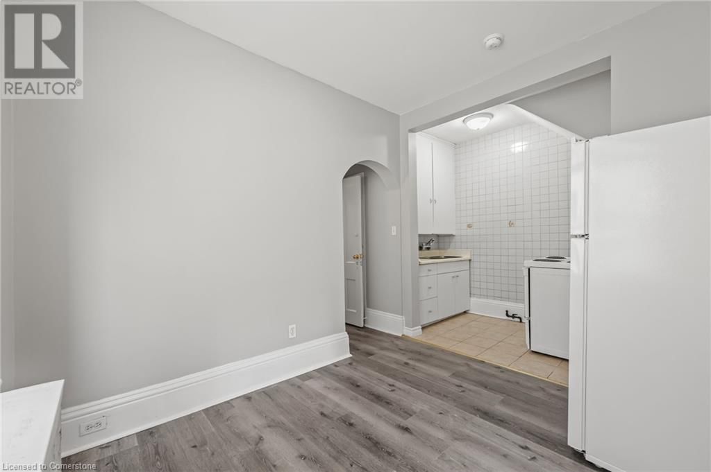 242 DALHOUSIE STREET Image 7