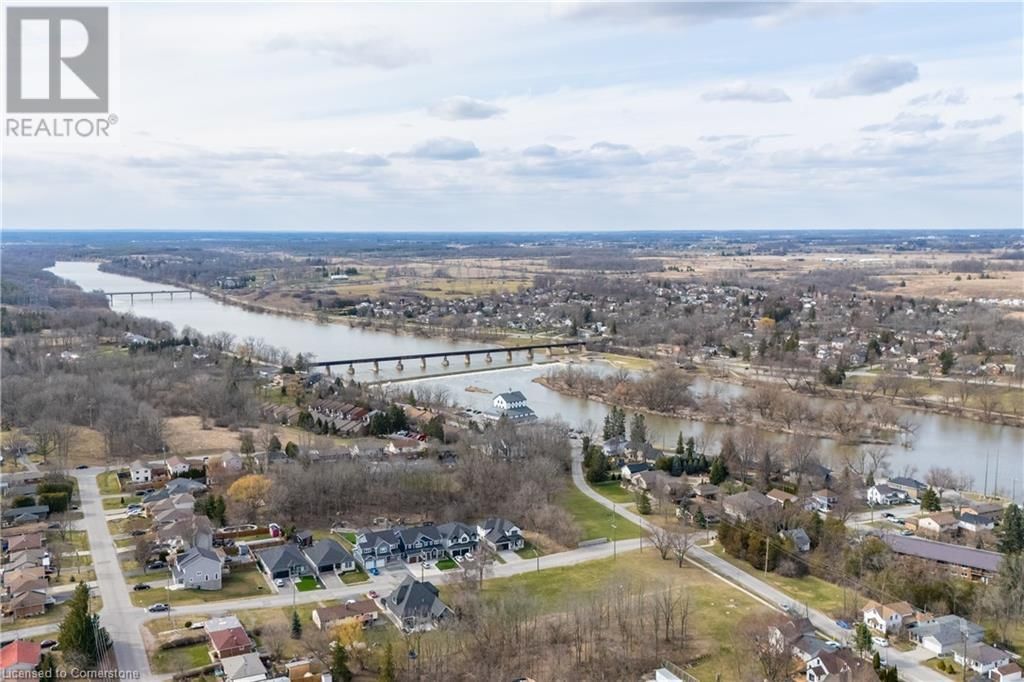 21 RENFREW STREET EAST Image 33