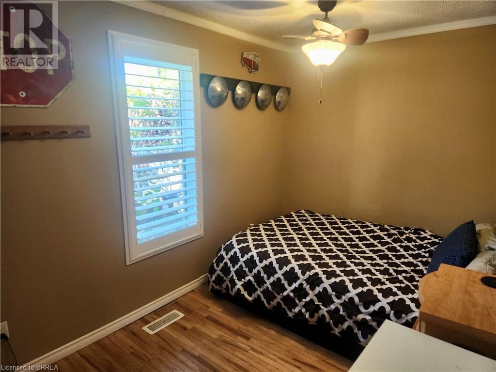 12 GRANDVIEW STREET Image 15