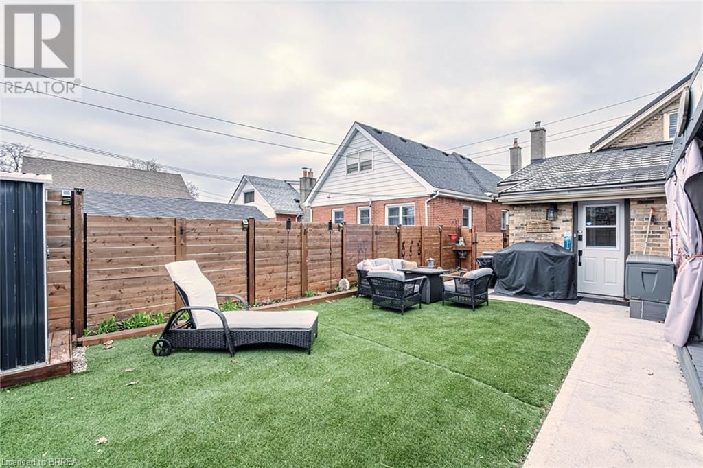 12 GRANDVIEW STREET Image 35