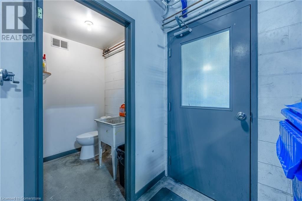 35 SAMNAH CRESCENT Image 16