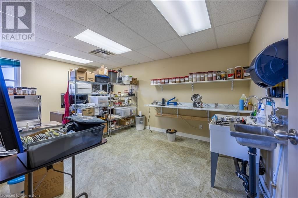35 SAMNAH CRESCENT Image 22