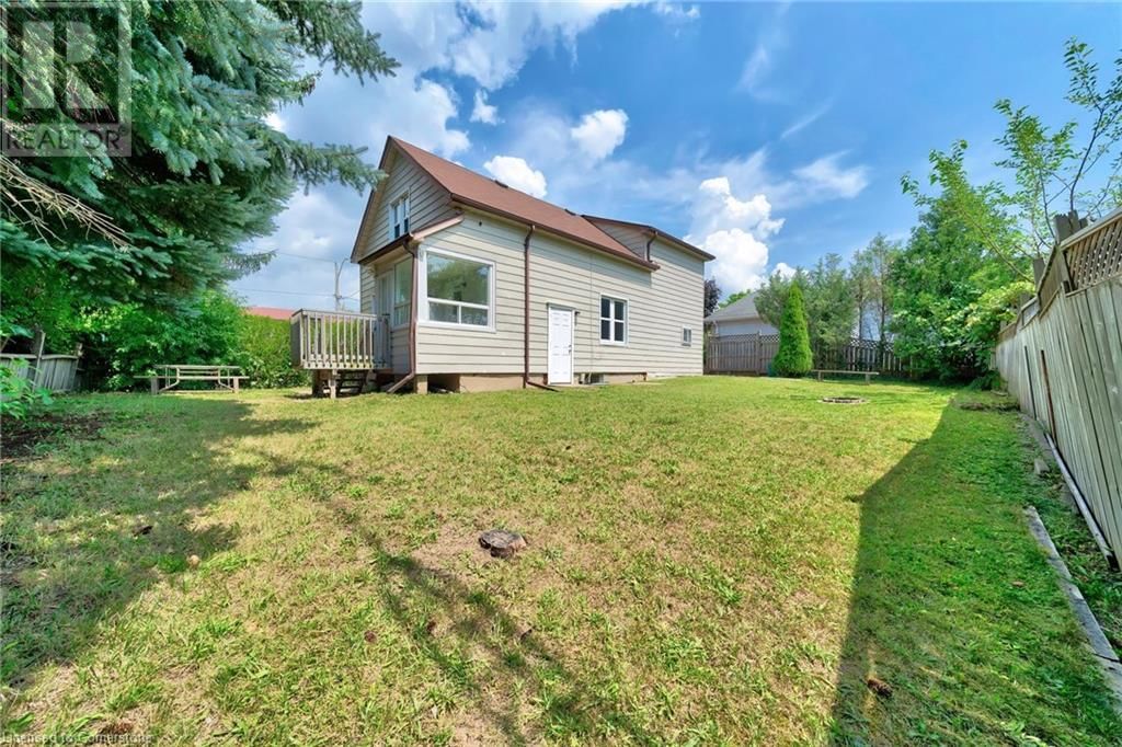 227 FAIRWAY ROAD NORTH Image 29