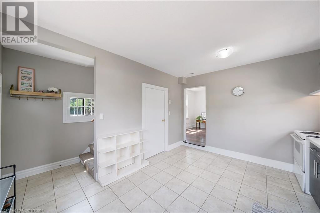 227 FAIRWAY ROAD NORTH Image 6