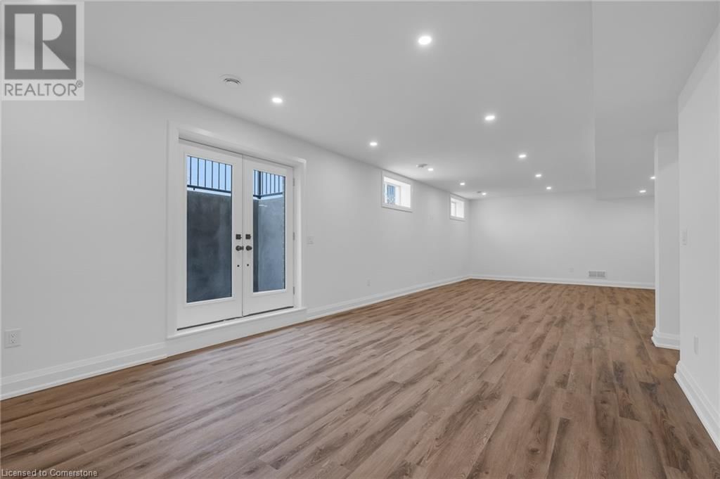 3643 VOSBURGH PLACE Image 27