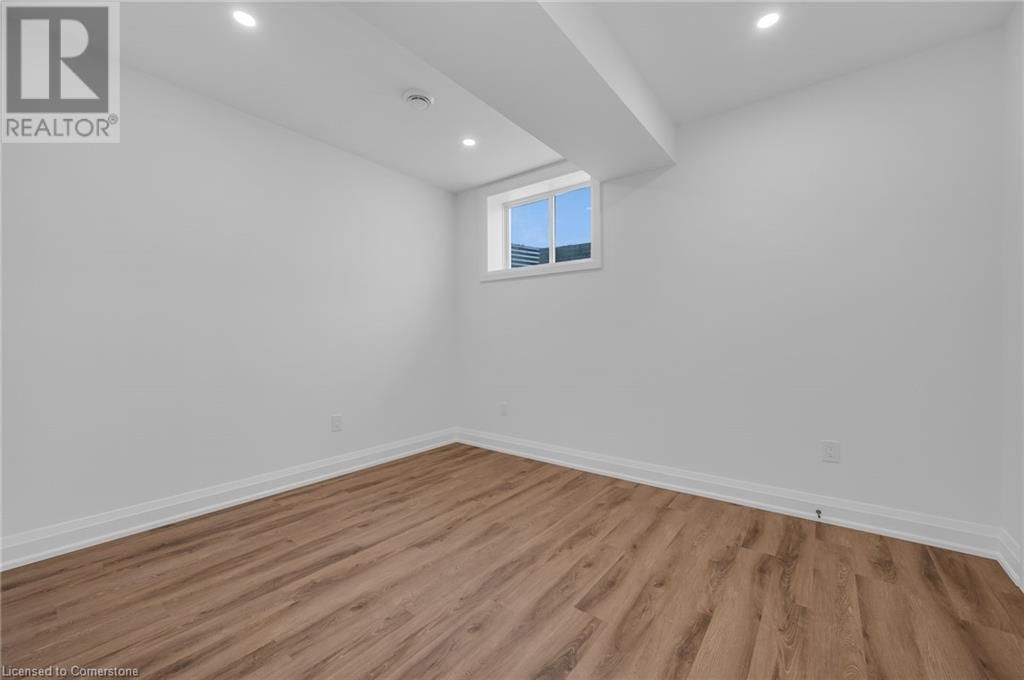 3643 VOSBURGH PLACE Image 30