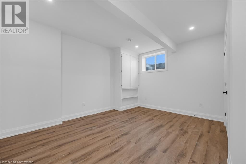 3643 VOSBURGH PLACE Image 31