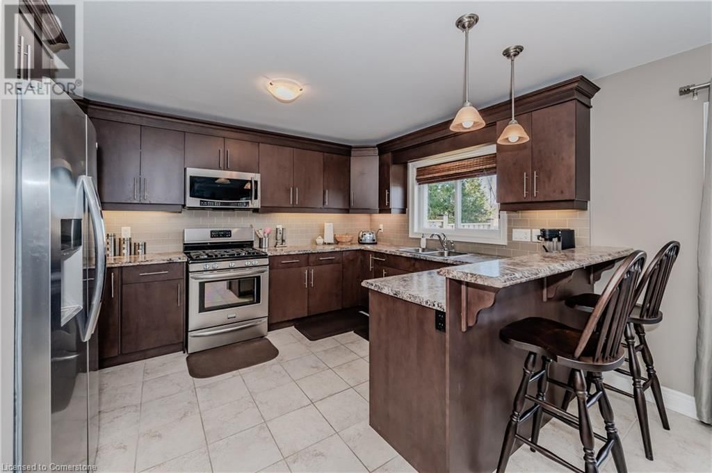 65 GOLDSCHMIDT CRESCENT Image 12