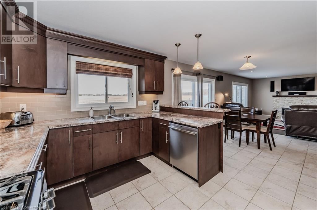 65 GOLDSCHMIDT CRESCENT Image 13
