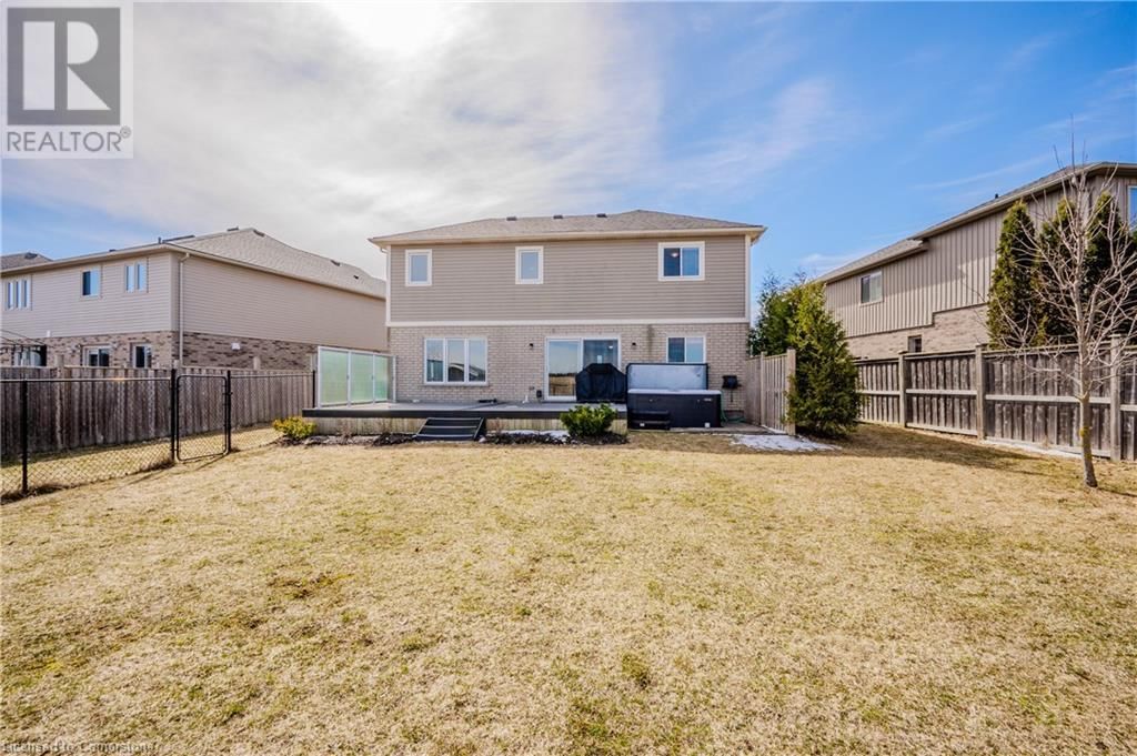 65 GOLDSCHMIDT CRESCENT Image 36