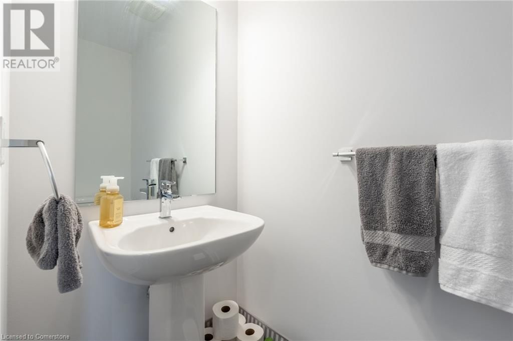 11 - 120 COURT DRIVE Image 10