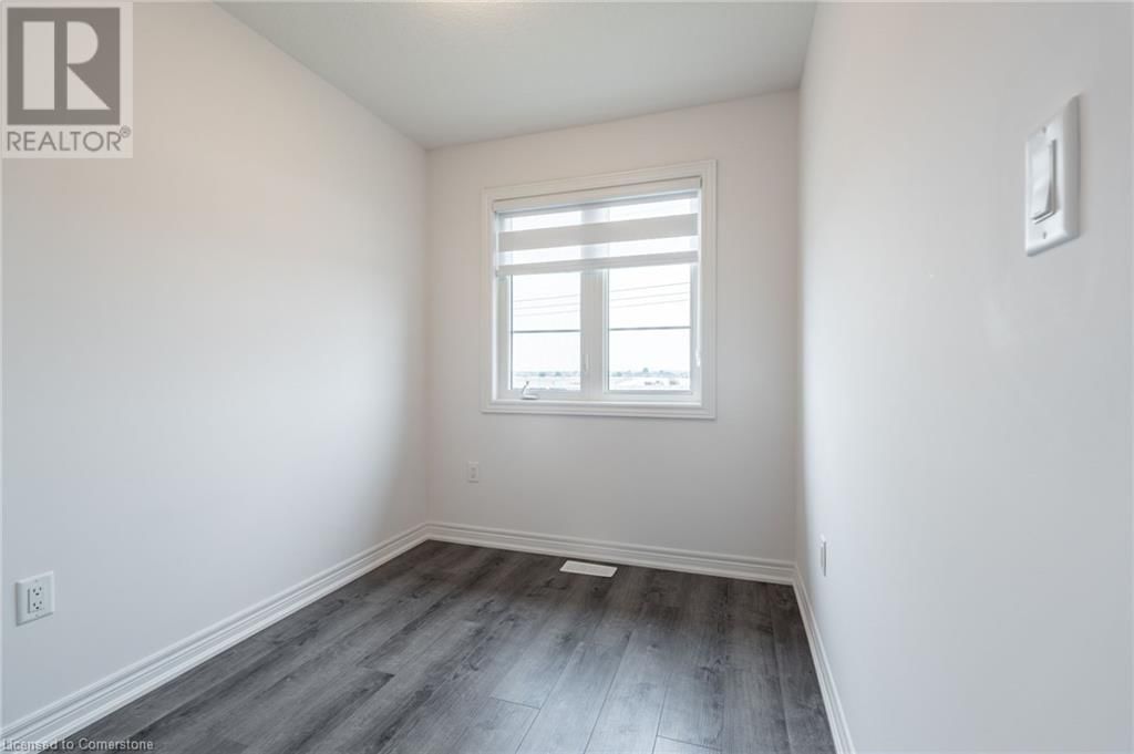 11 - 120 COURT DRIVE Image 30