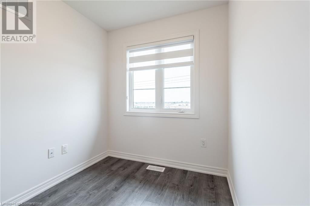 11 - 120 COURT DRIVE Image 34