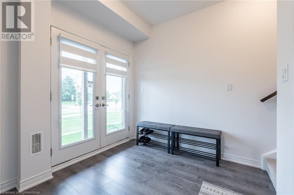 11 - 120 COURT DRIVE Image 37