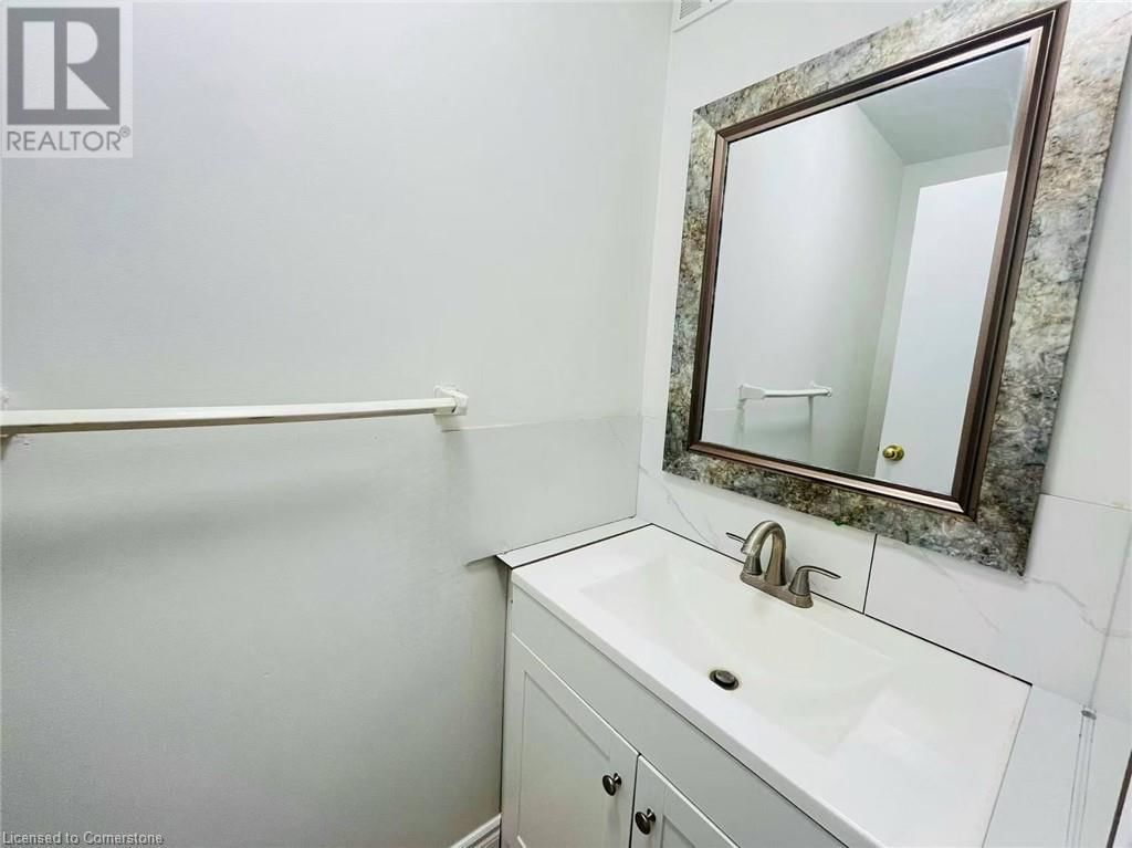 14 - 212 WESTCOURT PLACE Image 6